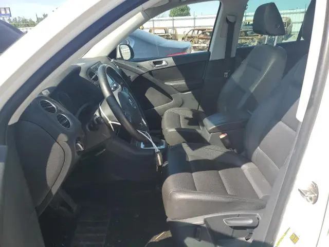 2013 VOLKSWAGEN TIGUAN S  