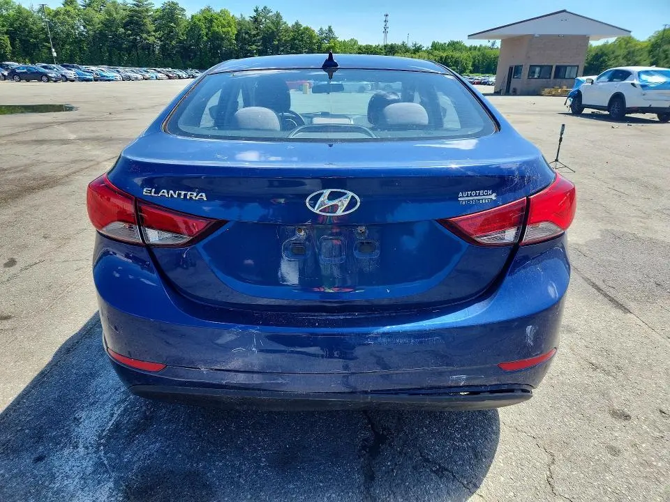 2016 HYUNDAI ELANTRA SE  