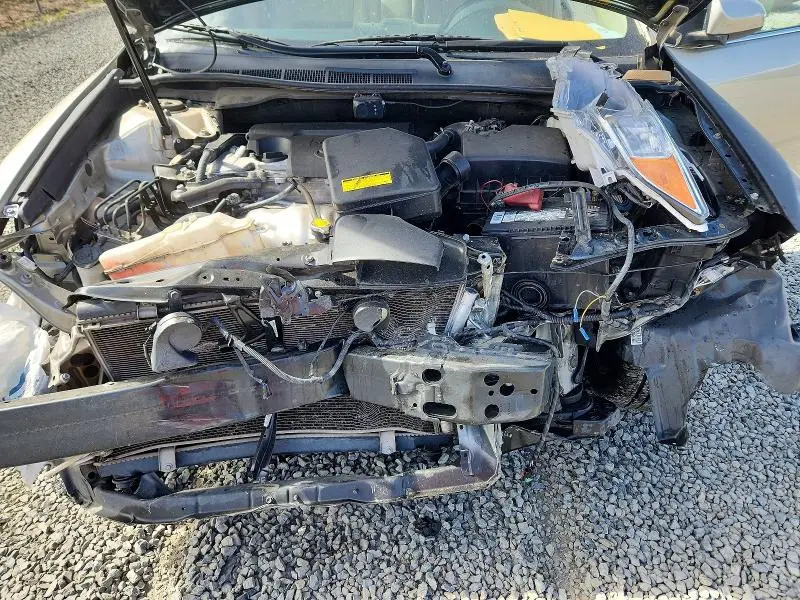 2014 TOYOTA CAMRY XLE  