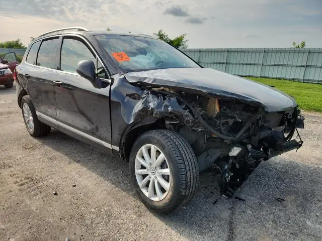 2011 VOLKSWAGEN TOUAREG V6