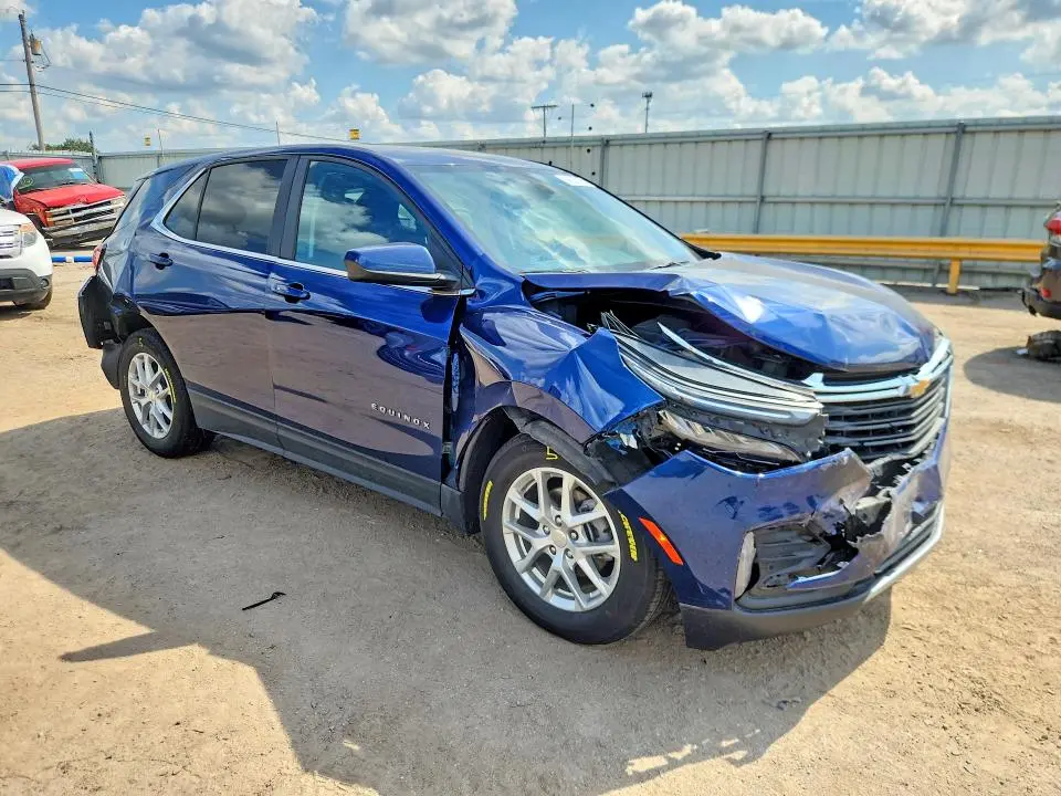 2023 CHEVROLET EQUINOX LT  