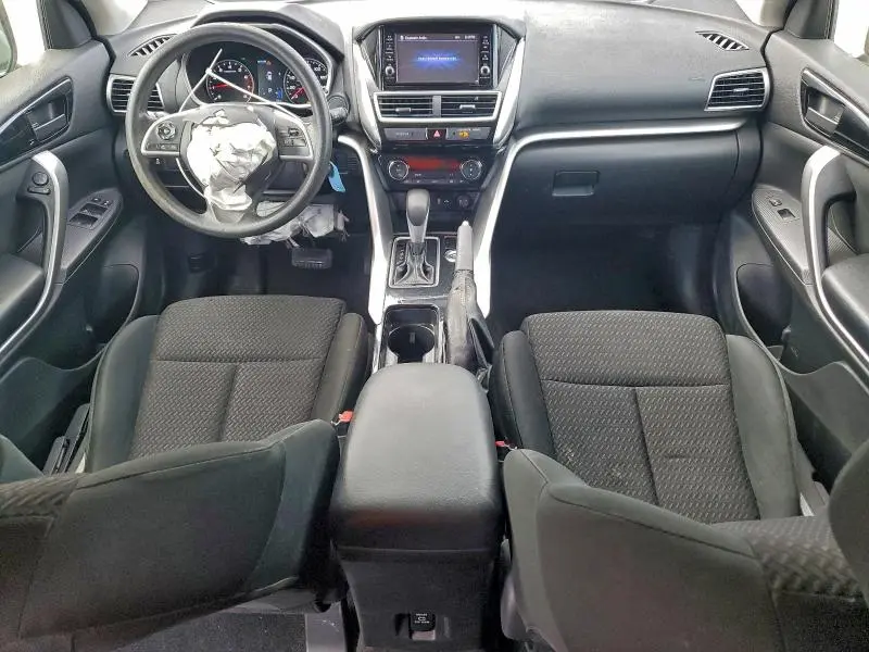 2019 MITSUBISHI ECLIPSE CROSS ES  