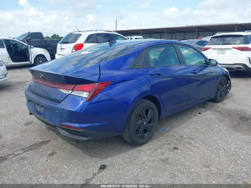 2022 HYUNDAI ELANTRA SEL