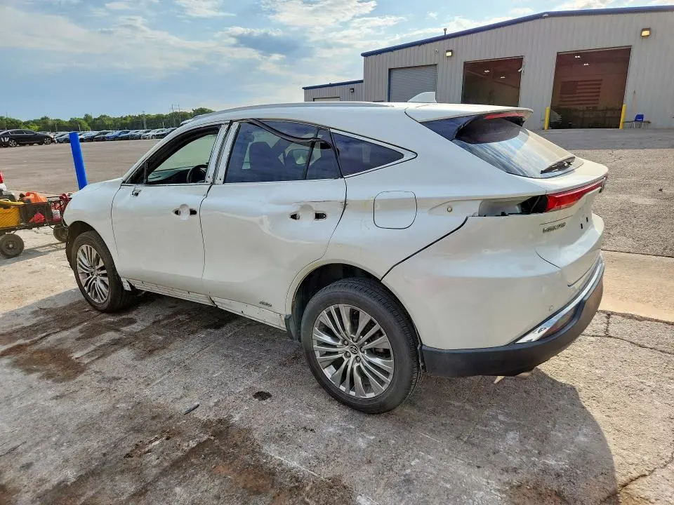 2021 TOYOTA VENZA XLE  