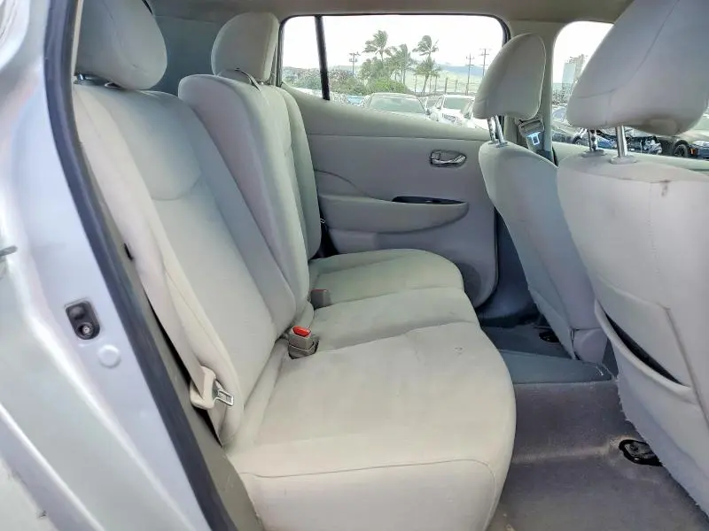 2014 NISSAN LEAF SV  