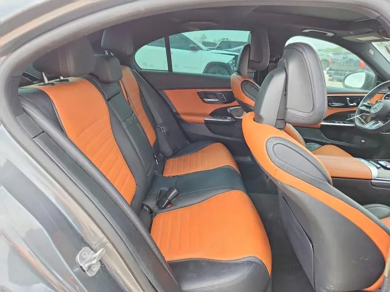 2024 MERCEDES-BENZ C 300  