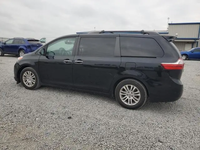 2015 TOYOTA SIENNA XLE  