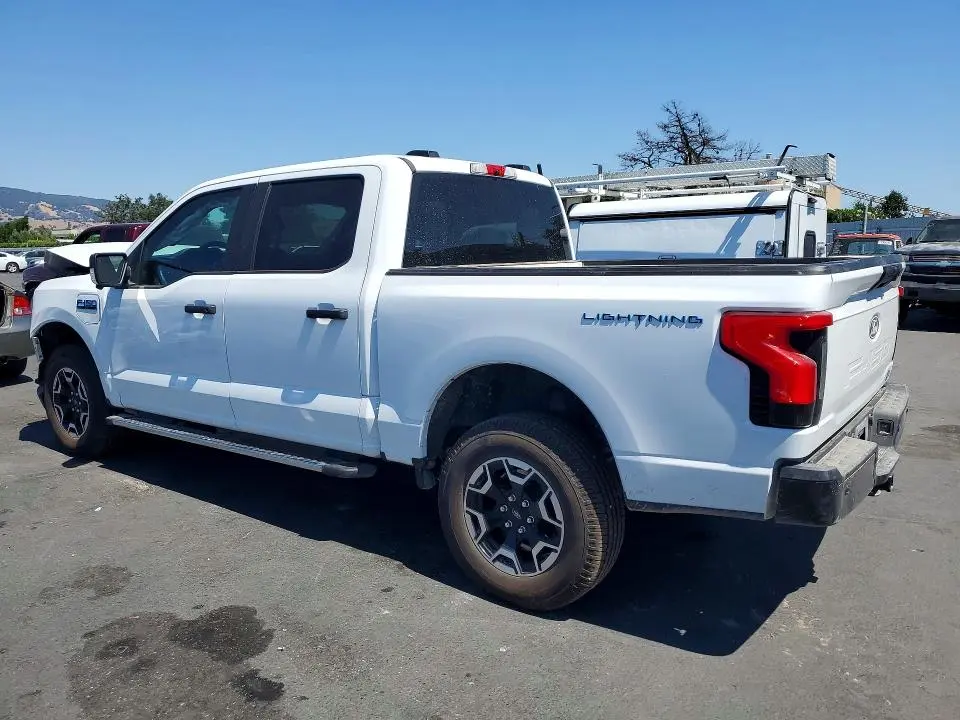 2024 FORD F150 LIGHTNING PRO  