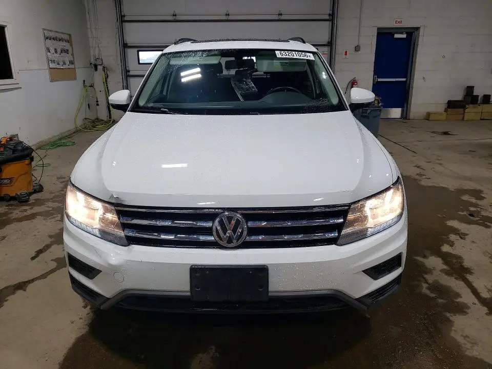 2021 VOLKSWAGEN TIGUAN SE  
