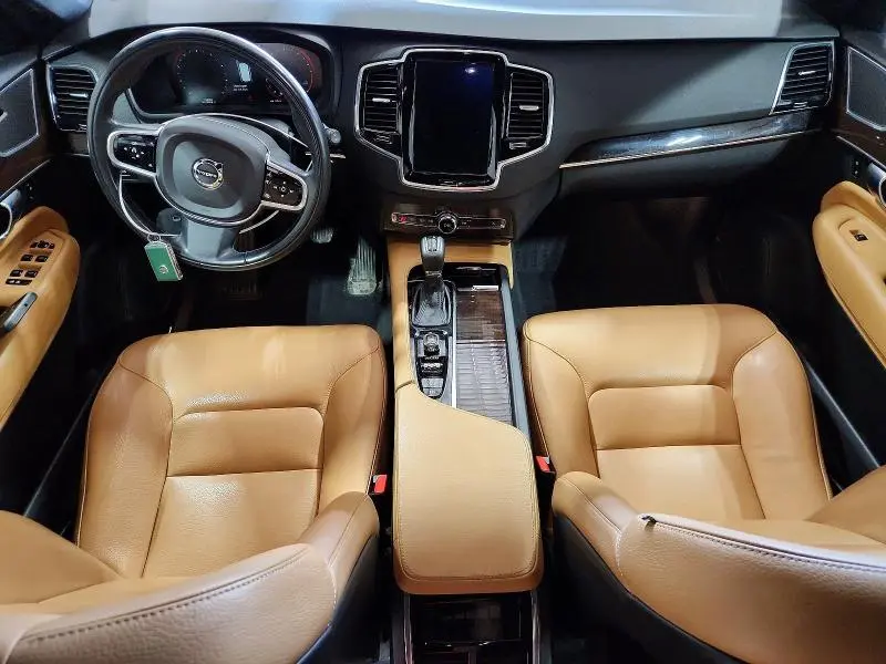 2018 VOLVO XC90 T6  