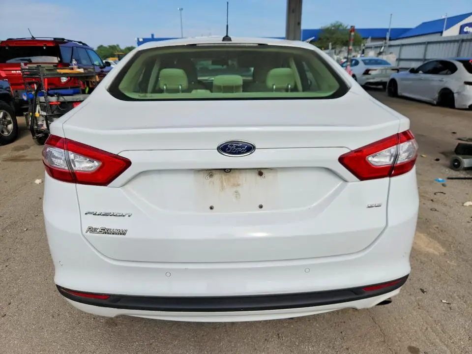 2016 FORD FUSION SE  