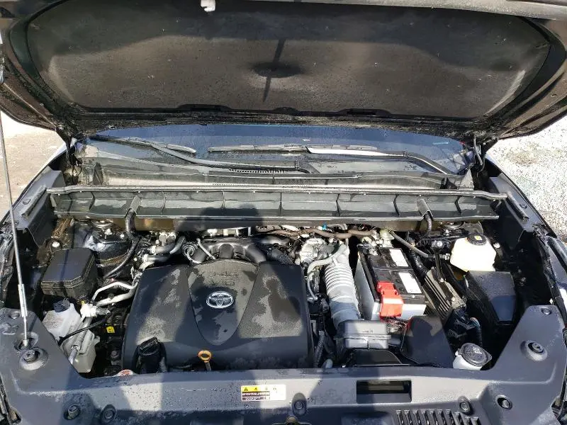 2021 TOYOTA HIGHLANDER XSE  