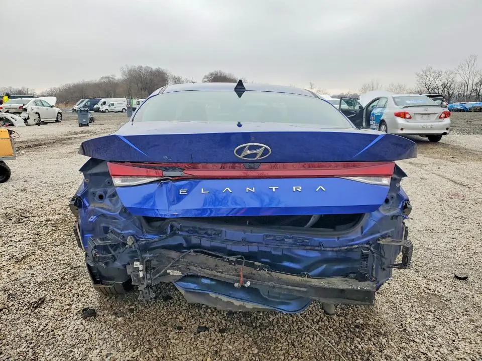 2022 HYUNDAI ELANTRA SEL  