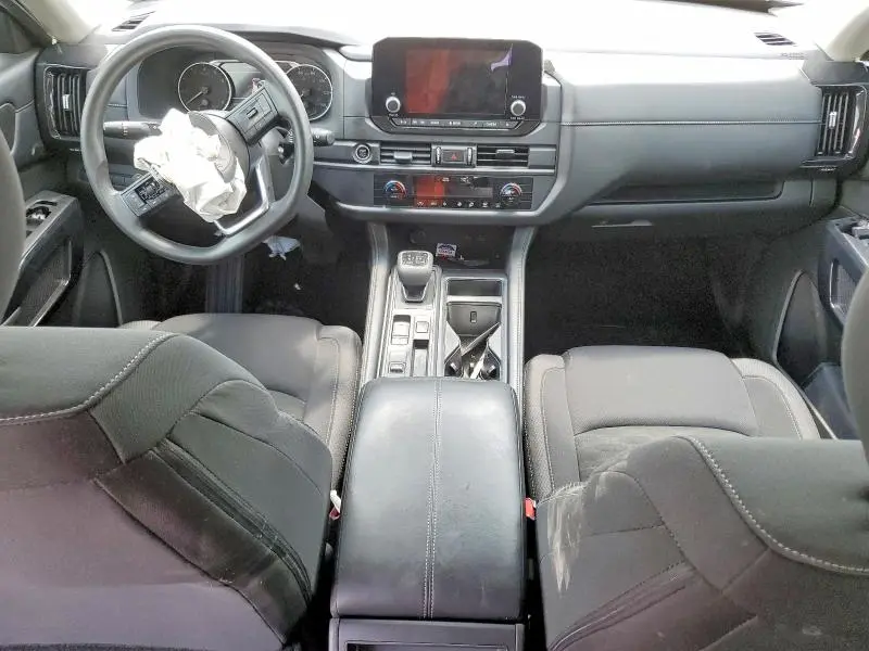 2024 NISSAN PATHFINDER S  