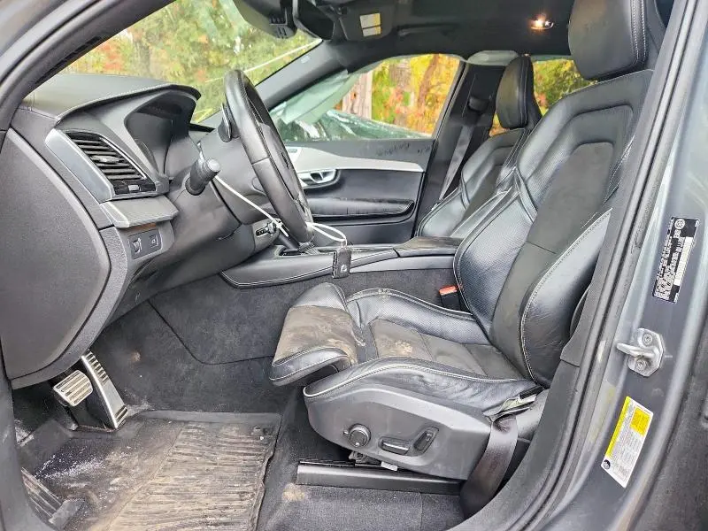 2019 VOLVO XC90 T6 R-DESIGN  