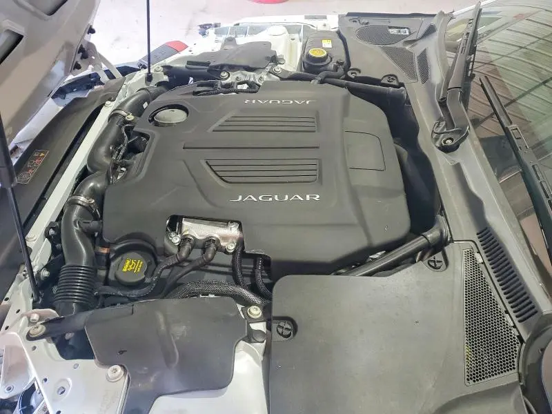 2016 JAGUAR F-TYPE R  