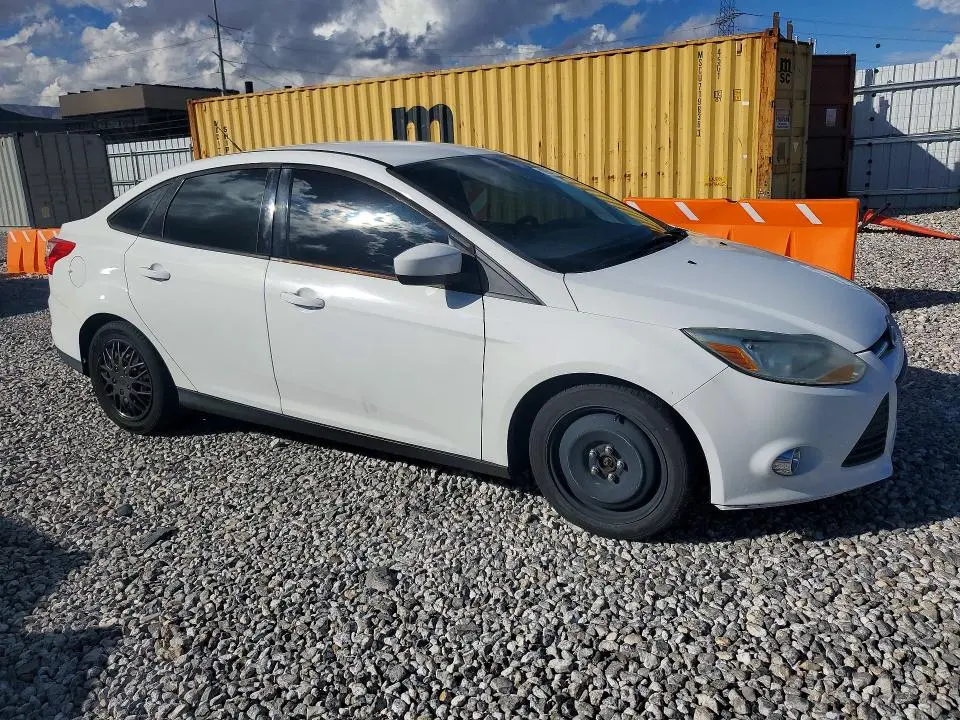 2012 FORD FOCUS SE  