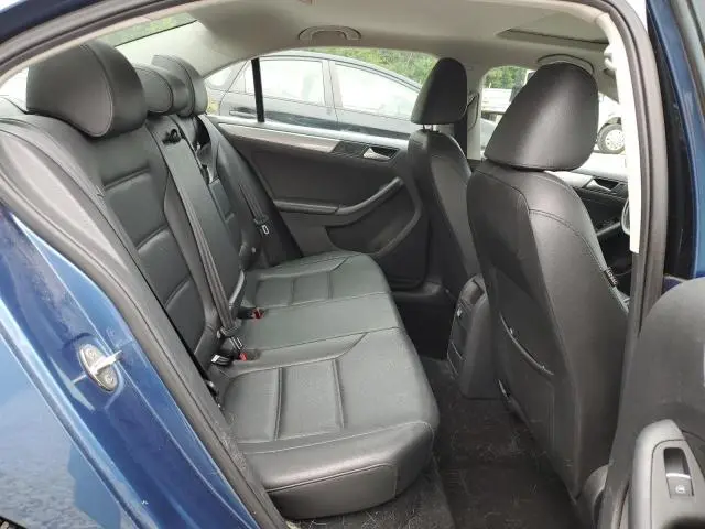 2015 VOLKSWAGEN JETTA SE  