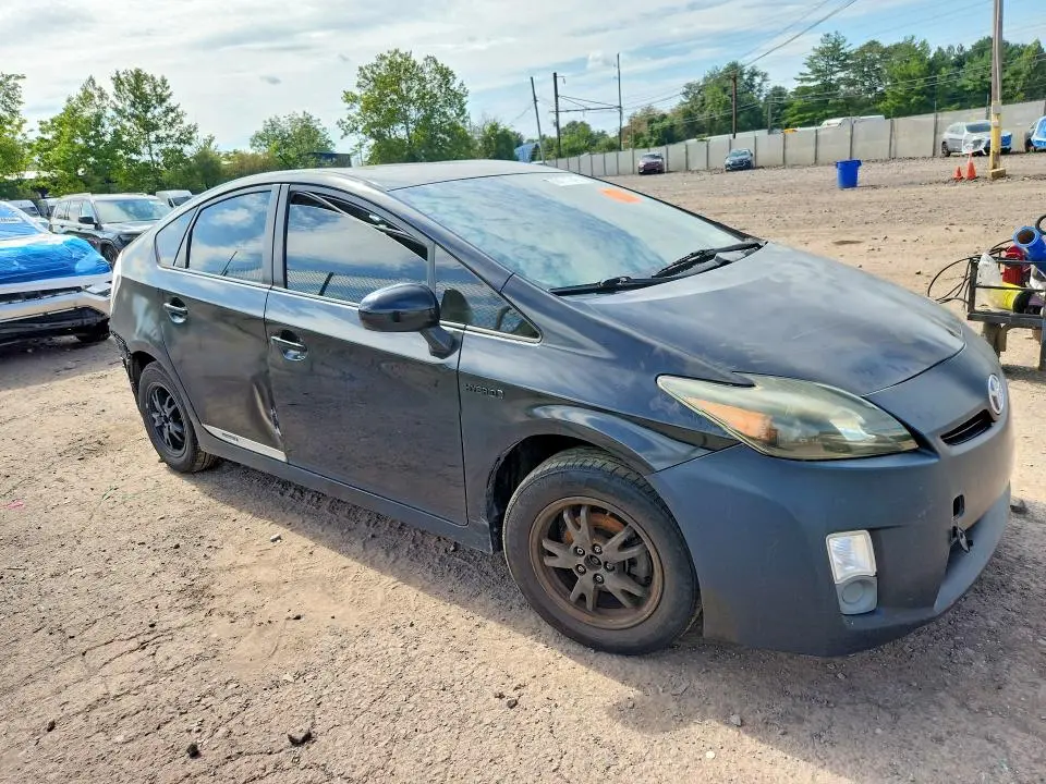 2010 TOYOTA PRIUS II  