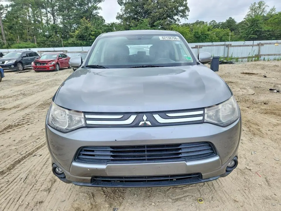 2014 MITSUBISHI OUTLANDER SE  