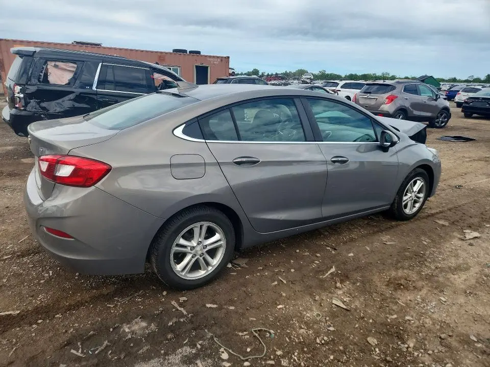 2018 CHEVROLET CRUZE LT  