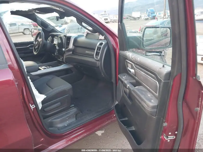 2025 RAM 1500 BIG HORN  4X4 5'7 BOX