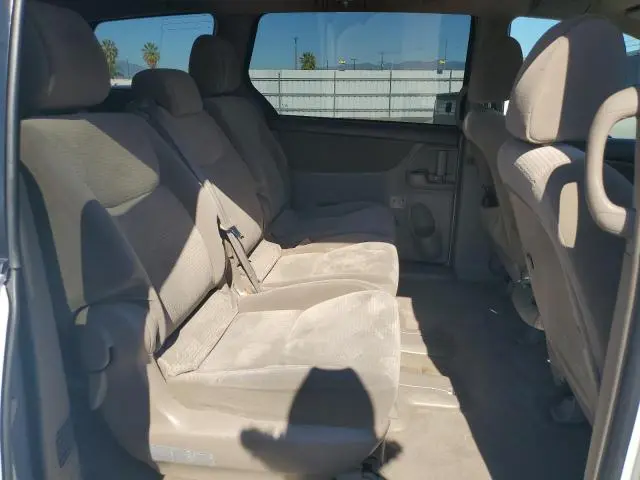 2010 TOYOTA SIENNA CE  