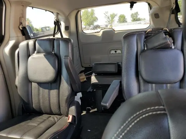 2011 CHRYSLER TOWN & COUNTRY TOURING L  