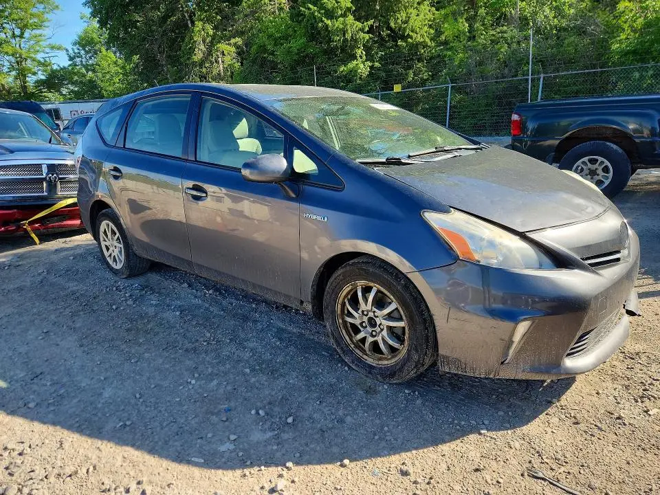 2013 TOYOTA PRIUS V THREE  