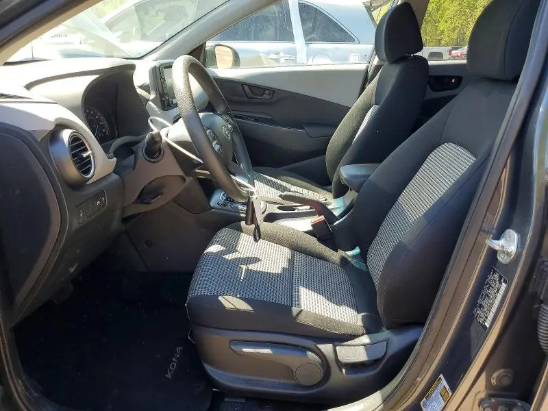 2020 HYUNDAI KONA SE  