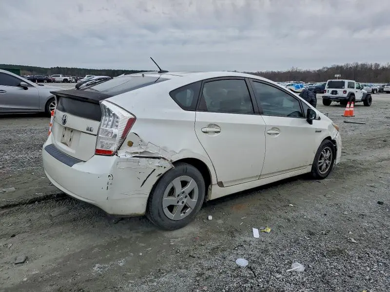 2011 TOYOTA PRIUS   