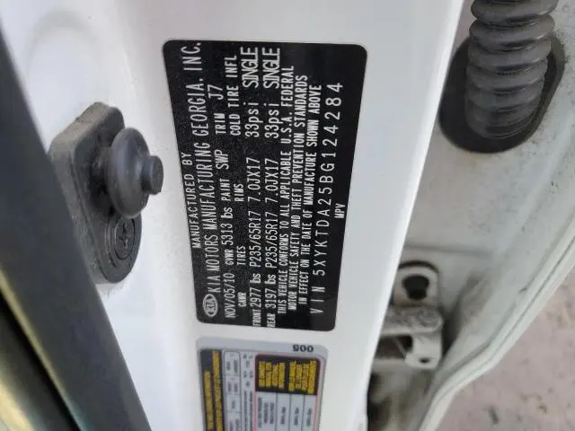 2011 KIA SORENTO BASE  