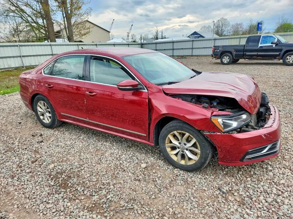 2016 VOLKSWAGEN PASSAT   