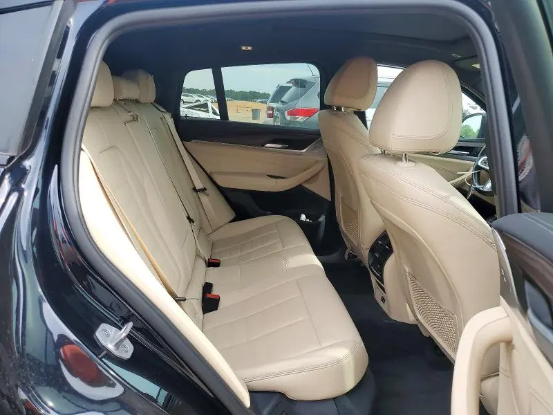 2021 BMW X4   
