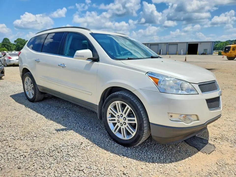 2011 CHEVROLET TRAVERSE LT  