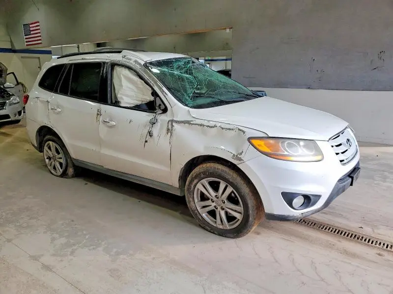 2011 HYUNDAI SANTA FE SE  