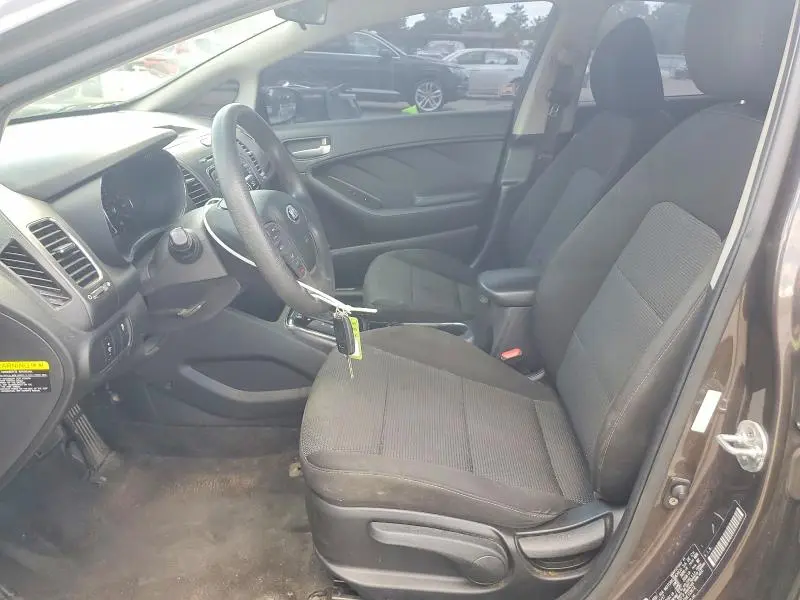 2017 KIA FORTE LX  