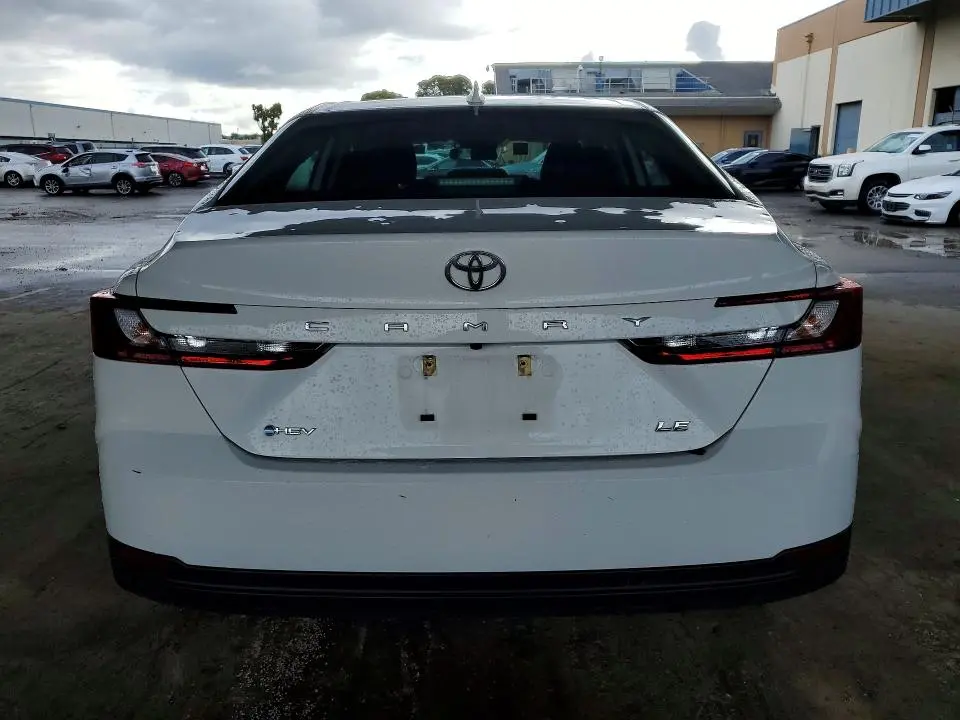2025 TOYOTA CAMRY LE  