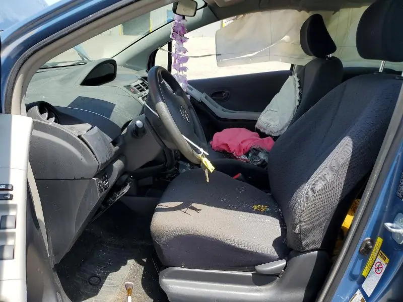 2010 TOYOTA YARIS BASE  