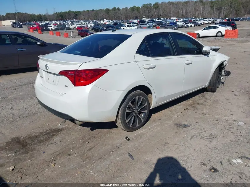 2019 TOYOTA COROLLA SE