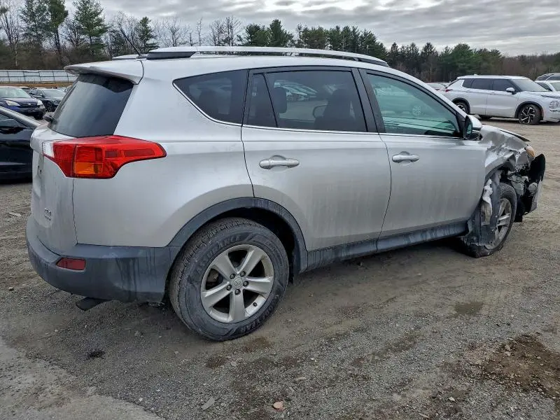 2014 TOYOTA RAV4 XLE  