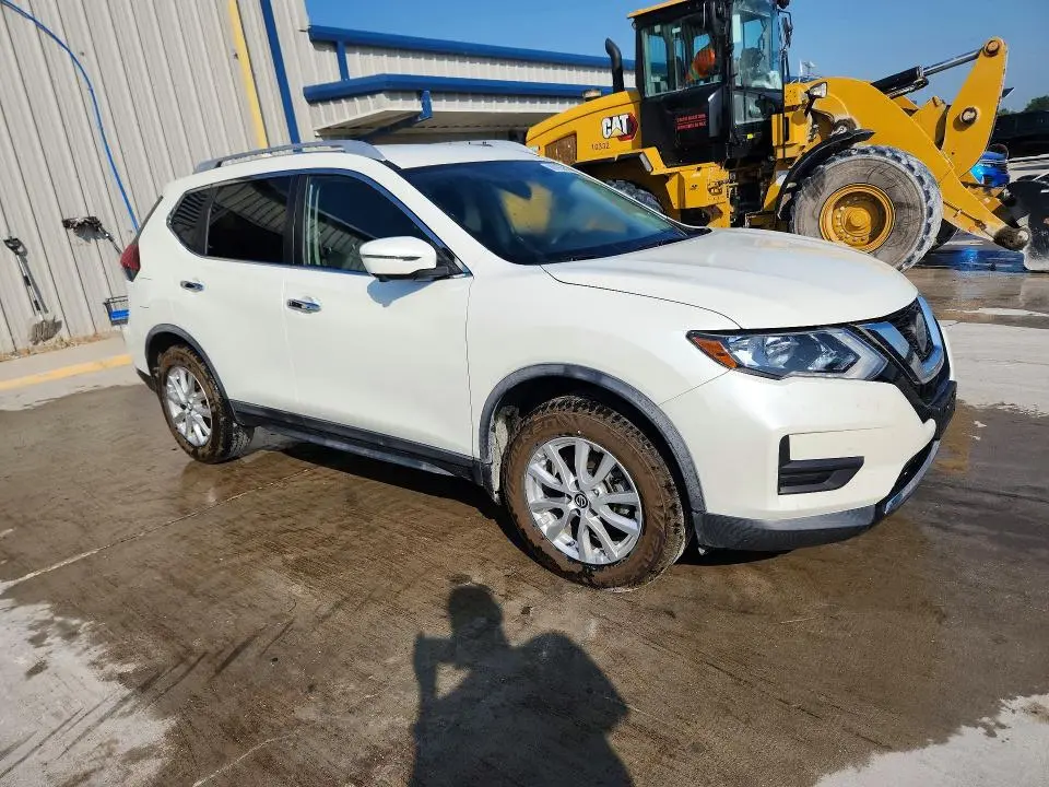 2018 NISSAN ROGUE SV  