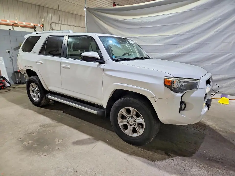 2015 TOYOTA 4RUNNER SR5  