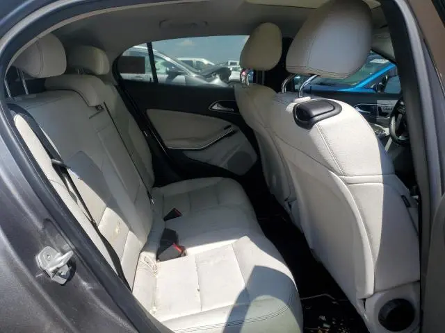 2016 MERCEDES-BENZ GLA 250  