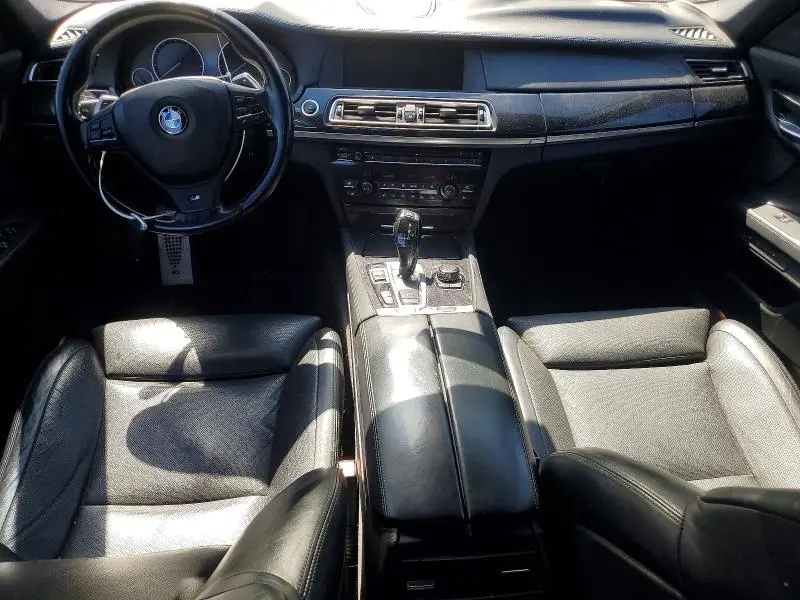 2011 BMW 750 XI  