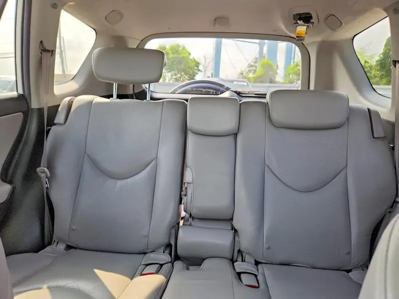 2010 TOYOTA RAV4 LIMITED  