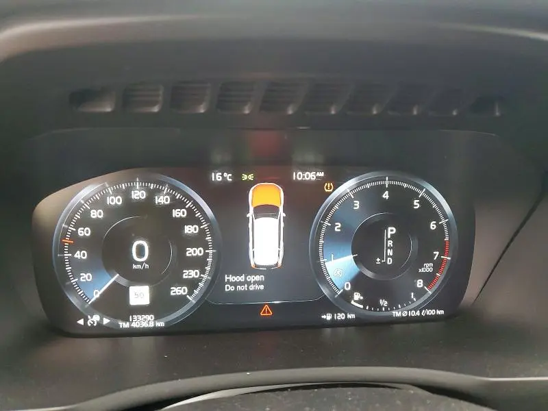 2021 VOLVO XC90 T6 MOMENTUM  