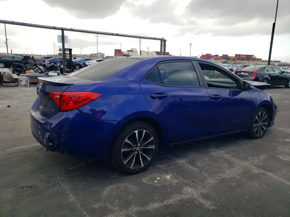 2017 TOYOTA COROLLA SE  