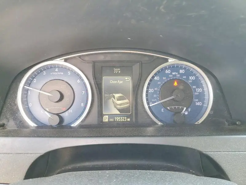 2016 TOYOTA CAMRY LE  