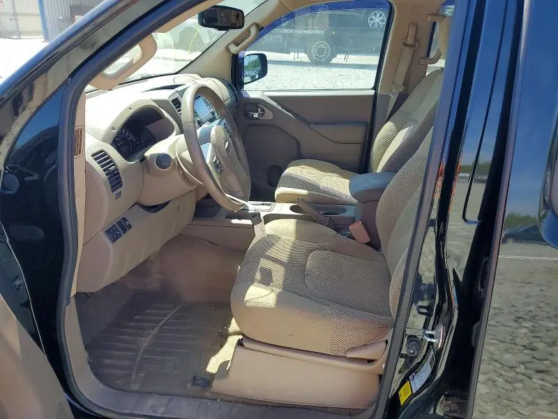 2016 NISSAN FRONTIER SV  